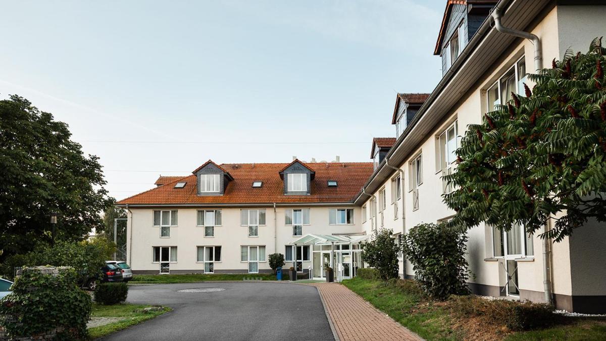 Hotel Ilmtal Mellingen ภายนอก รูปภาพ