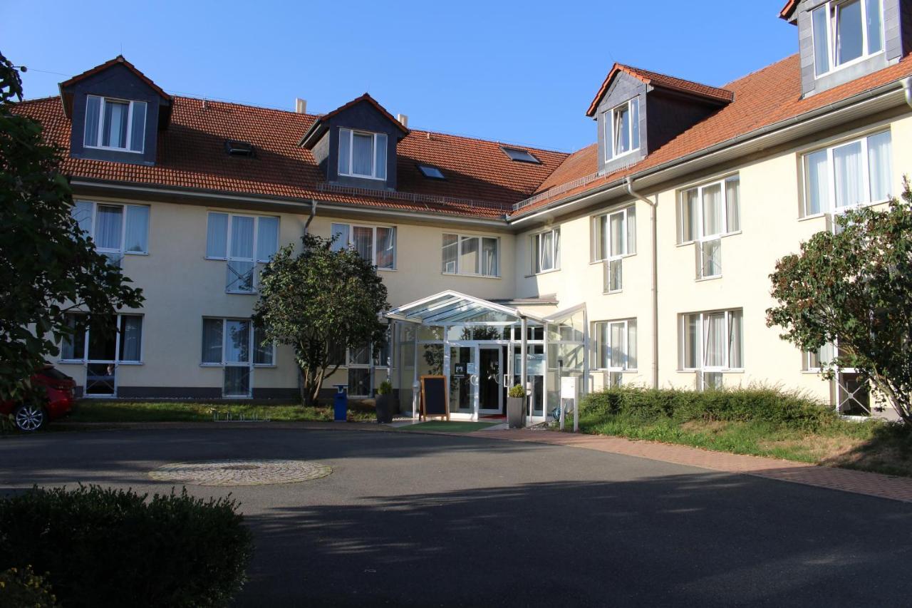 Hotel Ilmtal Mellingen ภายนอก รูปภาพ